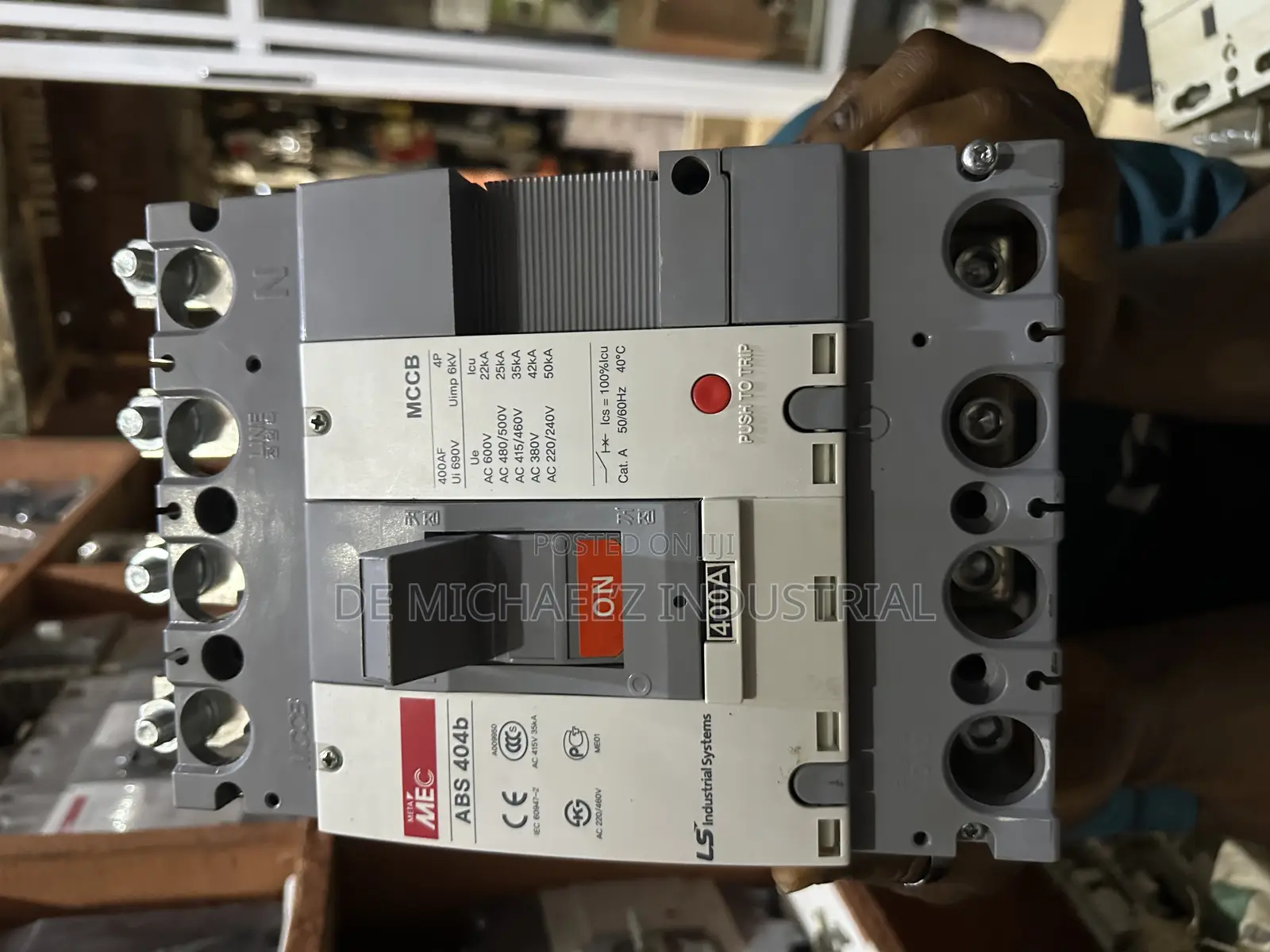 400a McCb Breaker 4pole