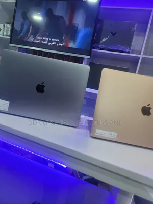 Laptop Apple MacBook Pro 2020 8GB Intel Core i5 SSD 256GB