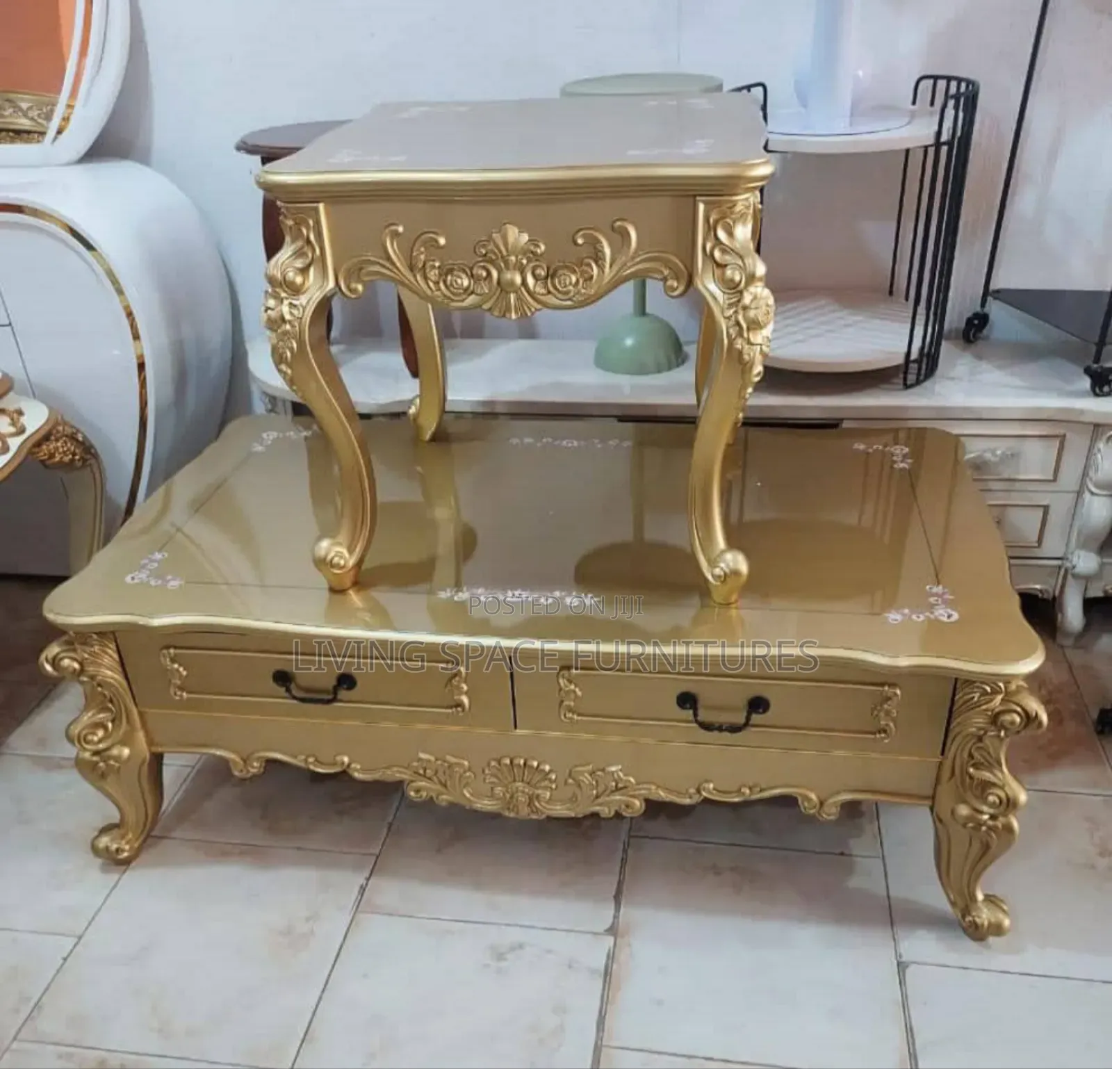 Executive Royal Center Table With 2 Side Stools