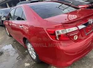 Toyota Camry LE 4dr Sedan (2.5L 4cyl 6A) 2014 Red