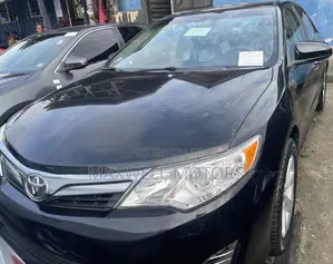 Toyota Camry LE 4dr Sedan (2.5L 4cyl 6A) 2014 Black