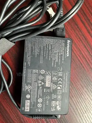 Lenovo Thinkpad 65w Usb-C Ac Adapter 20v 3.25a