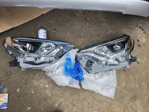 Headlight Rav4 2018