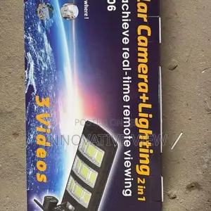 Security Three Lens PTZ 4g Solar Street Light Camera