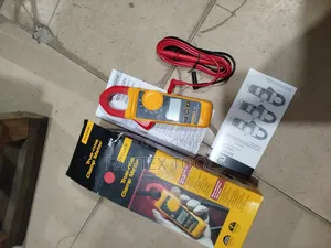 Fluke Clamp Meter 324
