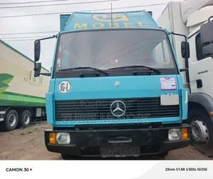 Mercedes 814 Cover Body Truck 8 Tons
