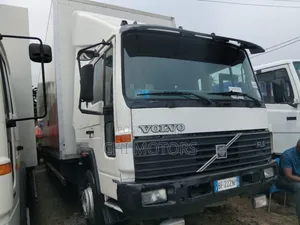 Volvo Fl 6 31fit Container Body 2005 White
