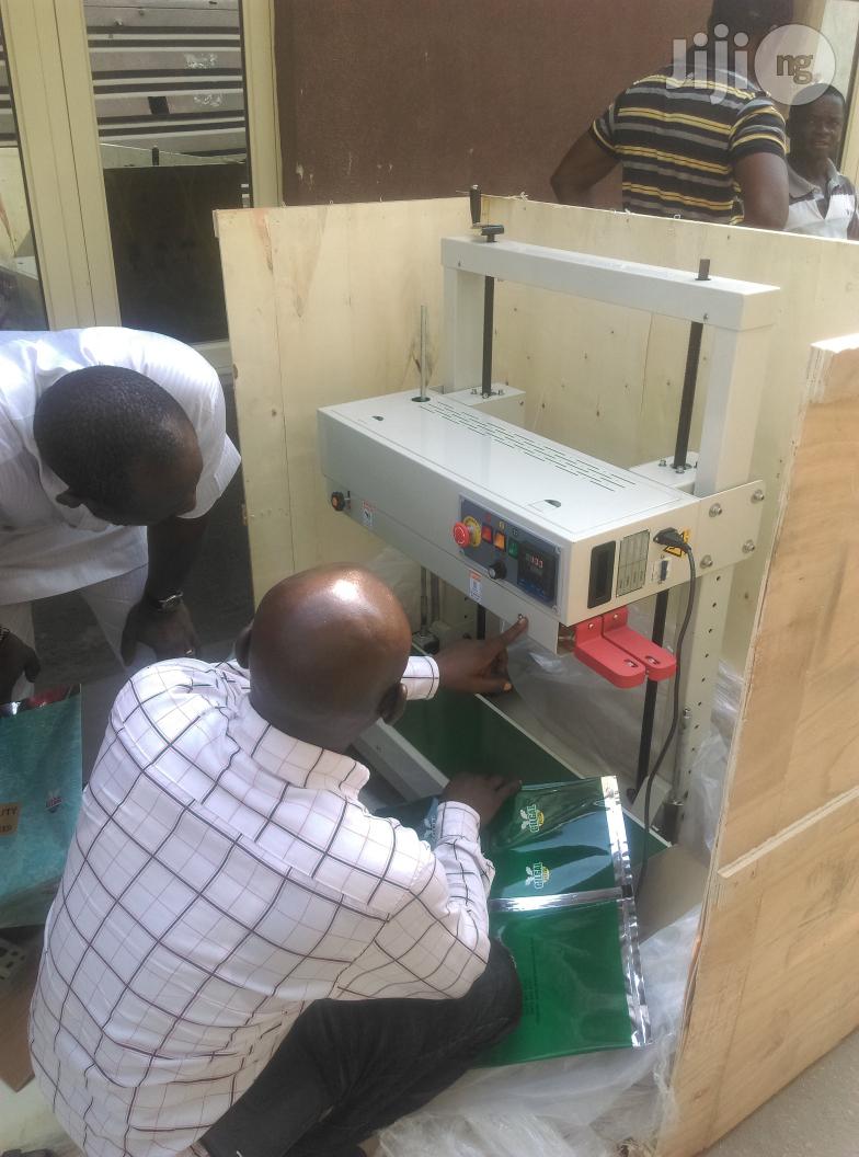Band Continuous Nylon Sealing Machine