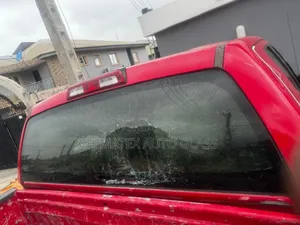 Ford F150 2010 Pamanent Back Glass