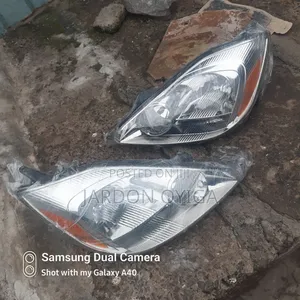 Head Light Toyota Sienna 2004