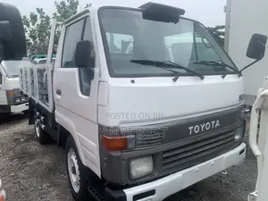 Toyota Dyna 100