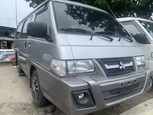 Mitsubishi Delica 2007 Grey