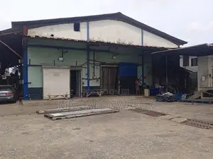 Warehouse With Cold Room