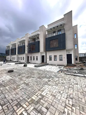 4bdrm Townhouse/Terrace in Lifecamp Main for sale