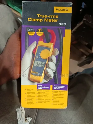 Fluke 323 Digital Clamp Meter