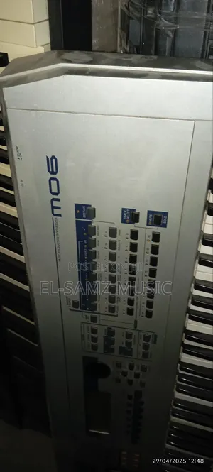 Yamaha Motif Mo6