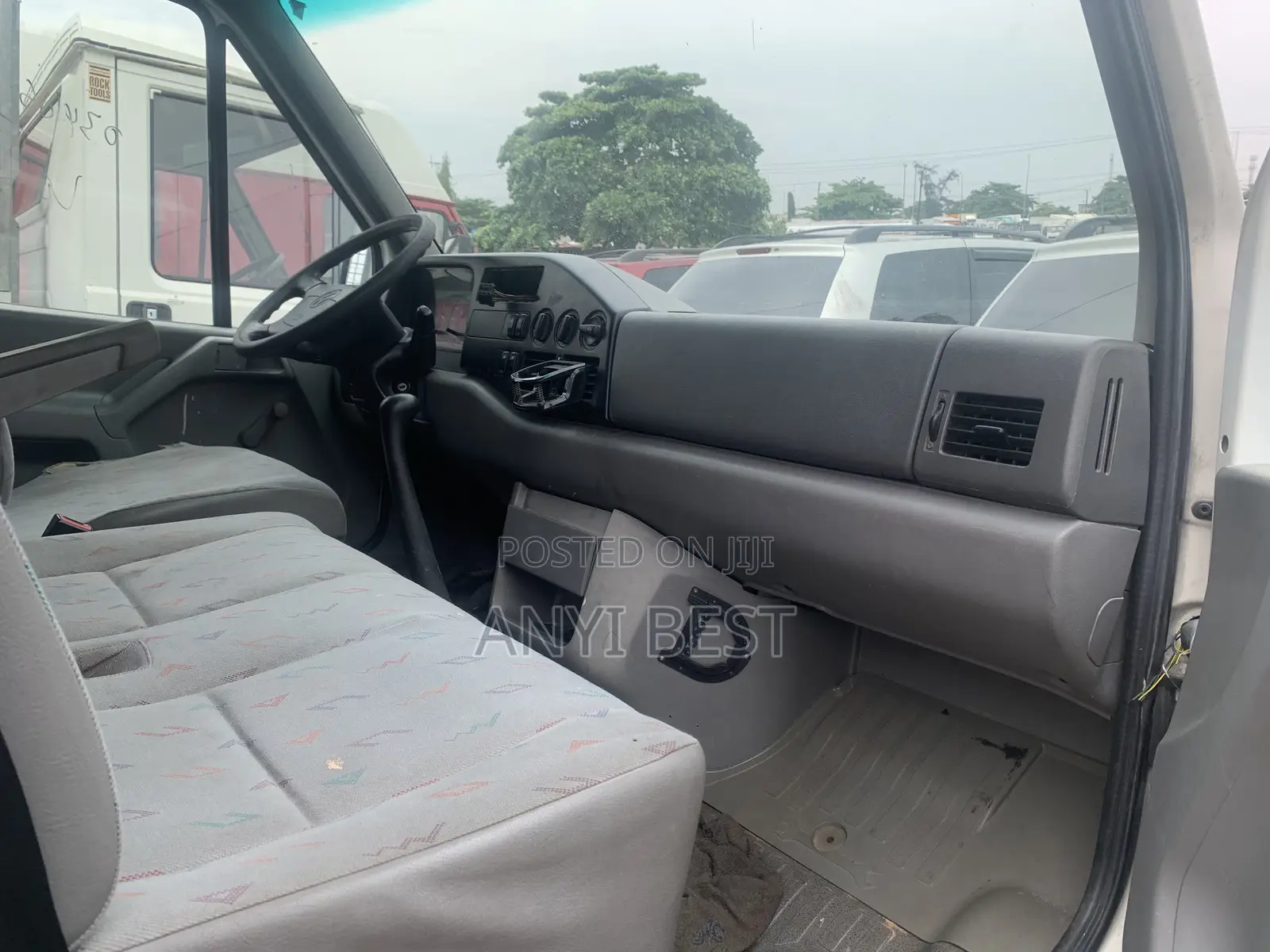 Volkswagen LT 2000 White