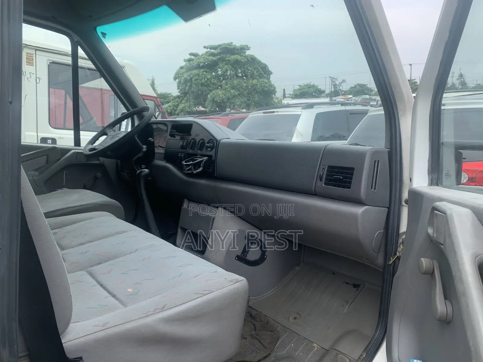 Volkswagen LT 2000 White