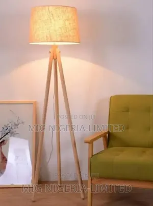 Wooden Floor Tripod Lamp for Bedroom Living Room