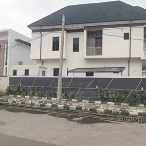 5bdrm Duplex in Chevyview Estate, Lekki for sale