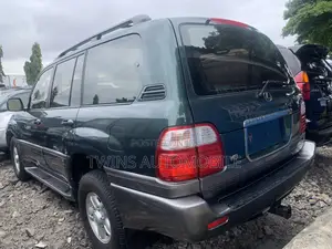 Lexus LX 470 AWD 2005 Green