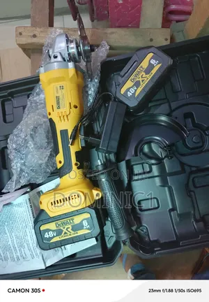 Dewalt Cordless Cutting Machine 4 @/