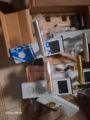 Smart Rfid Hotel Key Cards With No-Cost Lock Software