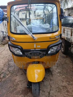 New TVS King Deluxe Plus iTouch Start 2025 Yellow