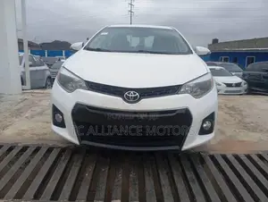 Toyota Corolla S Premium 4dr Sedan (1.8L 4cyl CVT) 2014 White