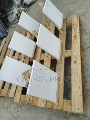 Easle and Canvas