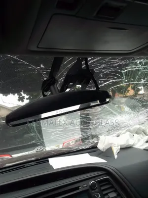 Toyota Highlander 2017 Side Camera Windscreen Glass