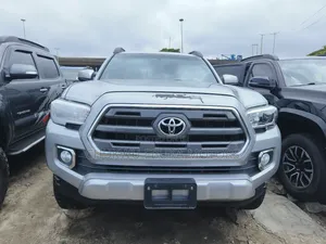 Toyota Tacoma 4dr Double Cab 2016 Silver