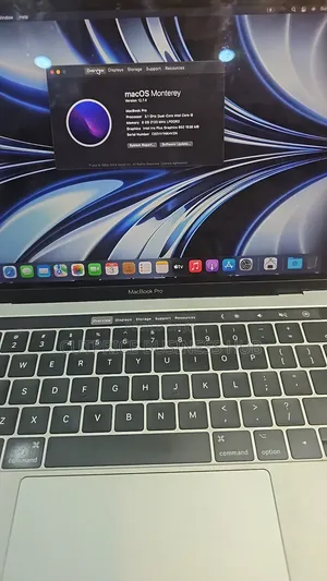 Laptop Apple MacBook Pro 2017 8GB Intel Core I5 SSD 256GB