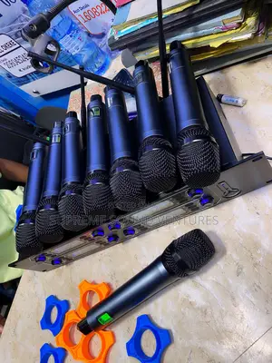 Shure 8 In 1 Handled Microphone