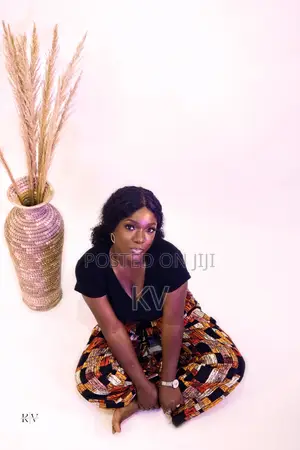 Indoor/Outdoor Photoshoot