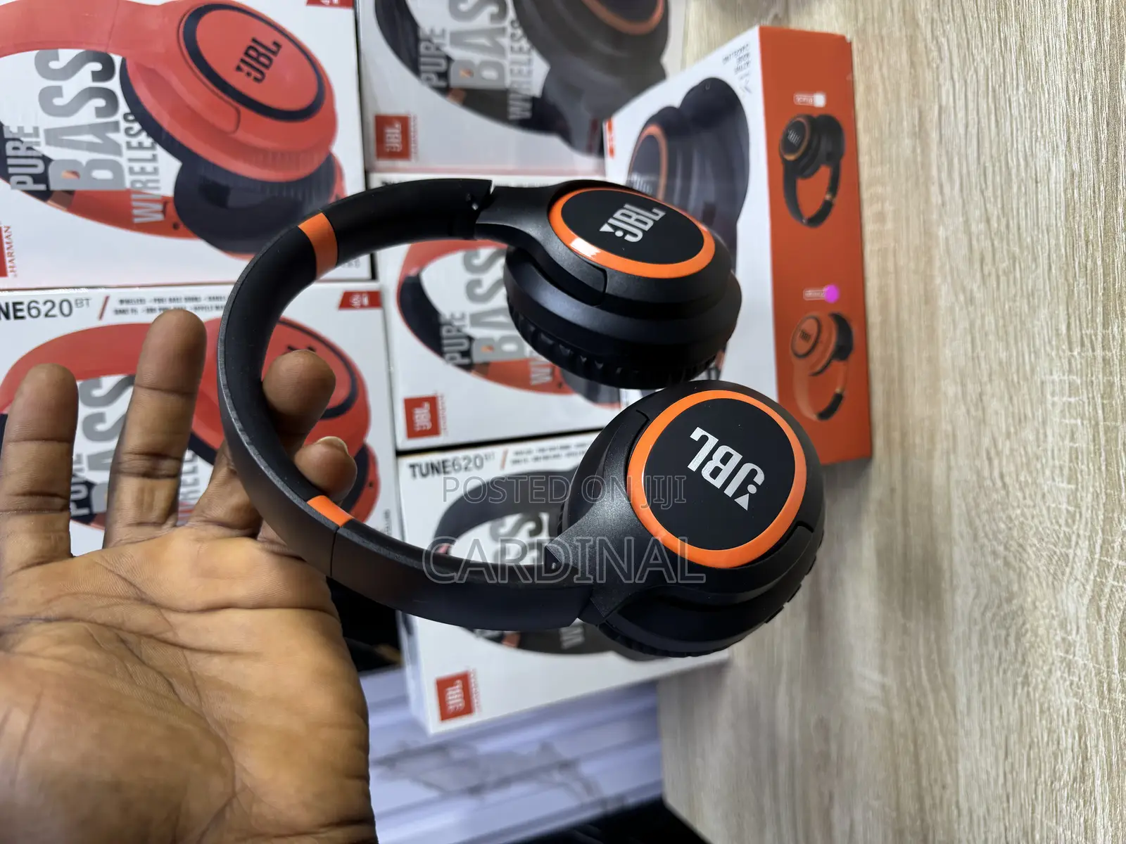 JBL Tune620 Bluetooth Headphone
