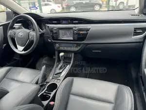 Toyota Corolla S Premium 4dr Sedan (1.8L 4cyl CVT) 2014 Red