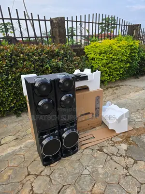 Original 1250 Watts Home Theater Setting
