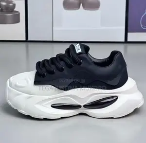 Latest Fashion Quality Unisex Sneakers
