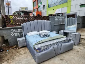 Upholstery Padded Grey 6by6 Complete Set of Bed.
