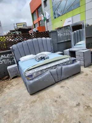 Padded Executive 6by6 Padded Bed.