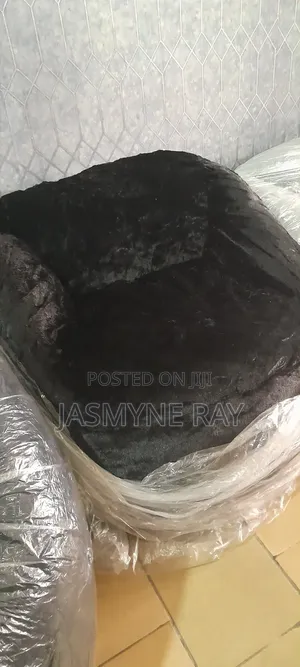Comfortable 4.5ft Black Bean Sofa
