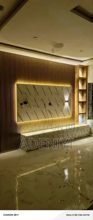 Tv Console / Entertainment Centre