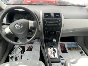 Toyota Corolla LE 4dr Sedan (1.8L 4cyl 4A) 2010 Green