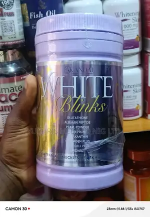 Skandal White Blinks