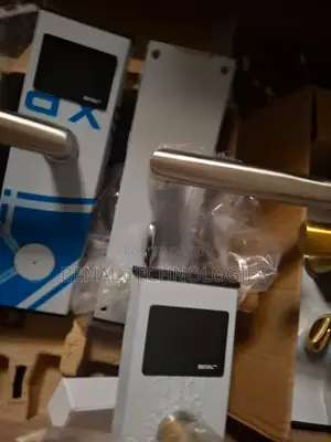 Fast Hotel Access,Free Software,Card-Controlled Smart Locks.