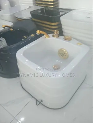 England Pedicure And Manicure Bowl With Gold Tap