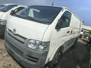 Toyota HiAce 2012 White