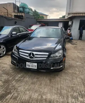 Mercedes-Benz C300 Luxury 4Matic Sedan AWD (3.5L 6cyl 7A) 2013 Black