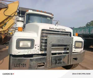 Mack Rd-Model Tippa 24 Valve White Color 14 Tires